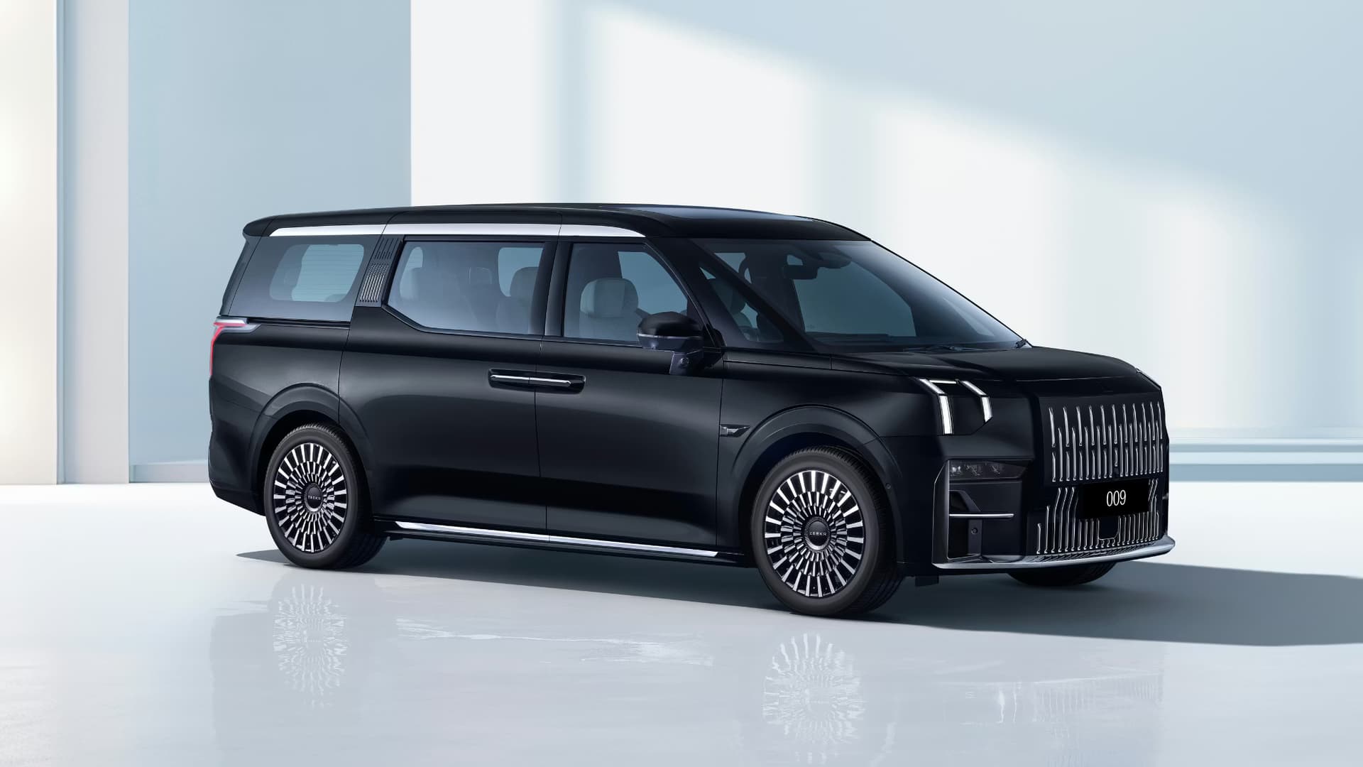 Large Body Premium MPV